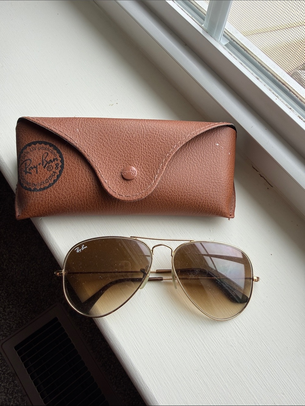 Ray-Ban Gold Frame Brown Gradient Aviator Sunglasses with Brown Case